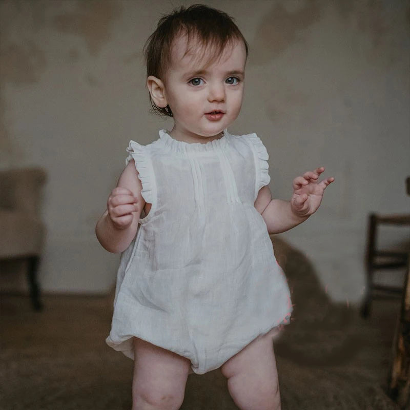 Vintage Baby Romper weiß - Retro Babystrampler aus Baumwolle