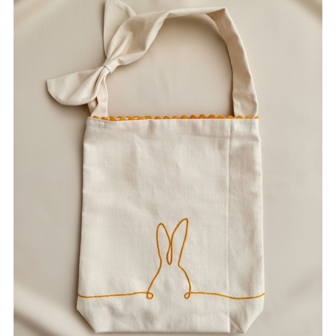 Ostertasche gelb auf hellem Hintergrund - handgemachte kleine Ostertasche Baumwolle wiederverwendbar