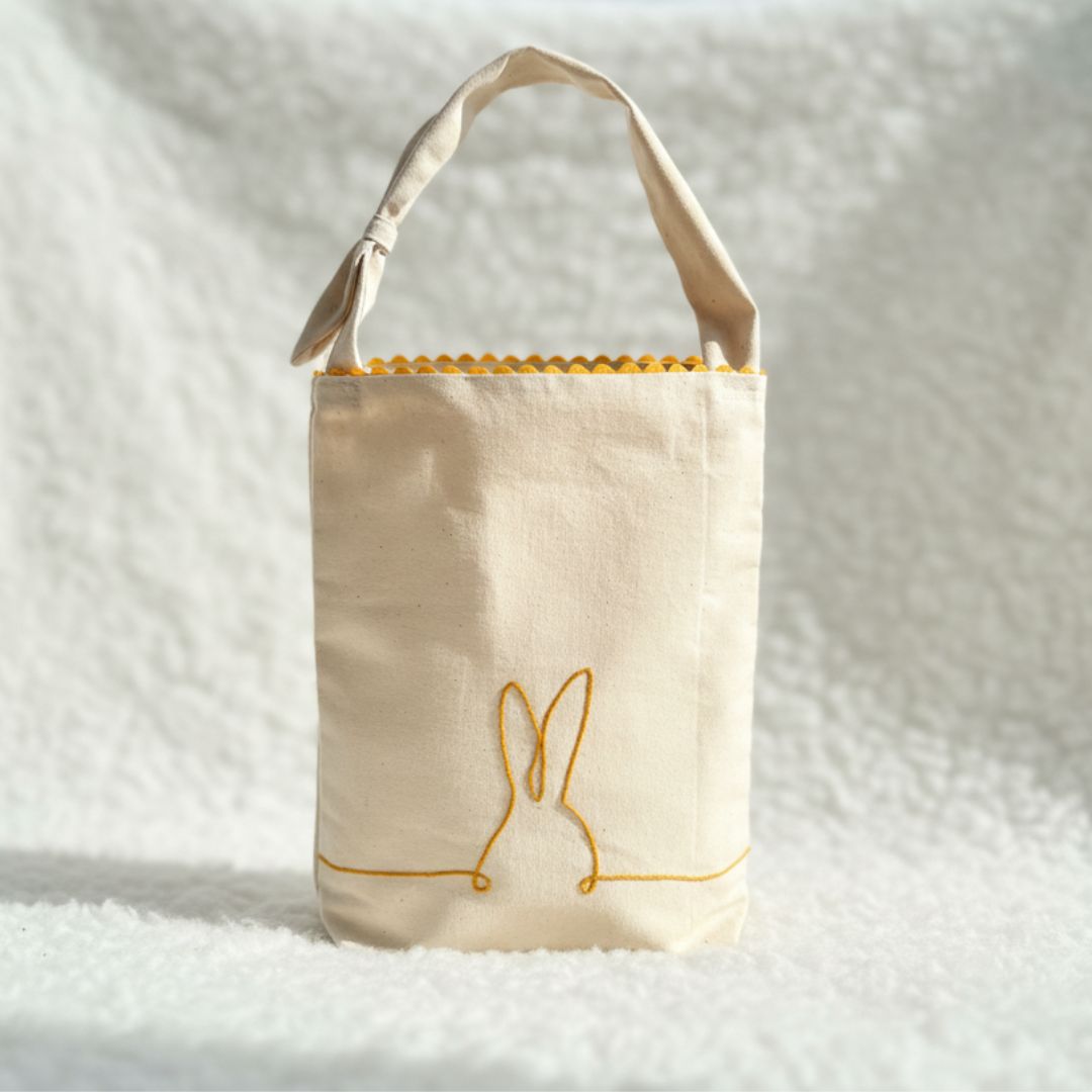 Kleine Ostertasche gelb mit Hasenohren-Stickerei - handgemachte Ostertasche aus Stoff für Kinder