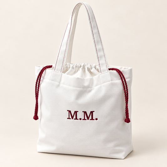 Personalisierte Strandtasche mit Initialen bestickt – weisse Canvas Tasche handgemacht Schweiz